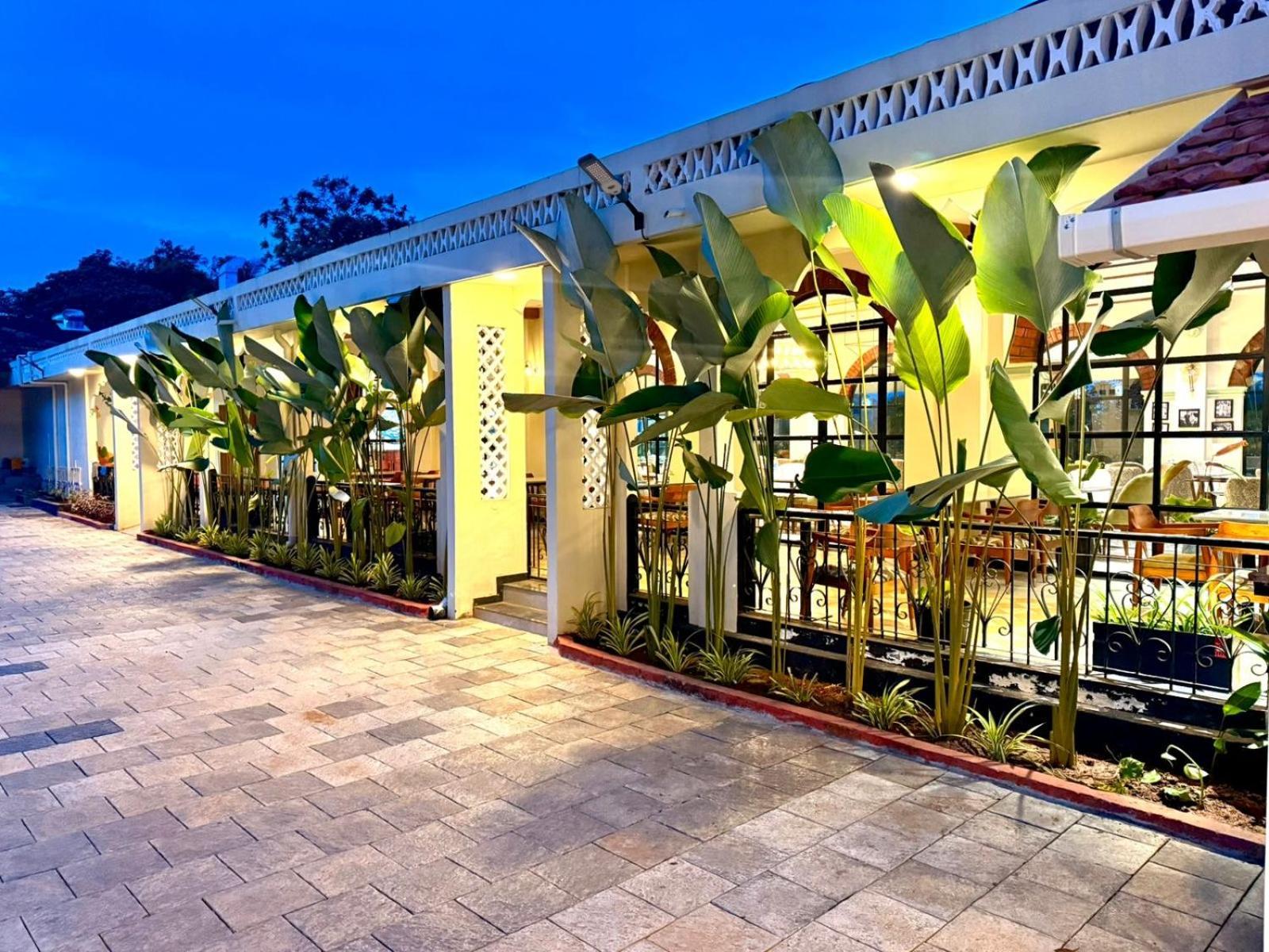 Bed and Breakfast Jaladarshini Lakeside Gardens Kollam Exterior foto